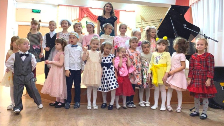 В Музыкальной школе №5 имени Филиппа Мироновича Лукина прошел концерт "Сказки осеннего леса"